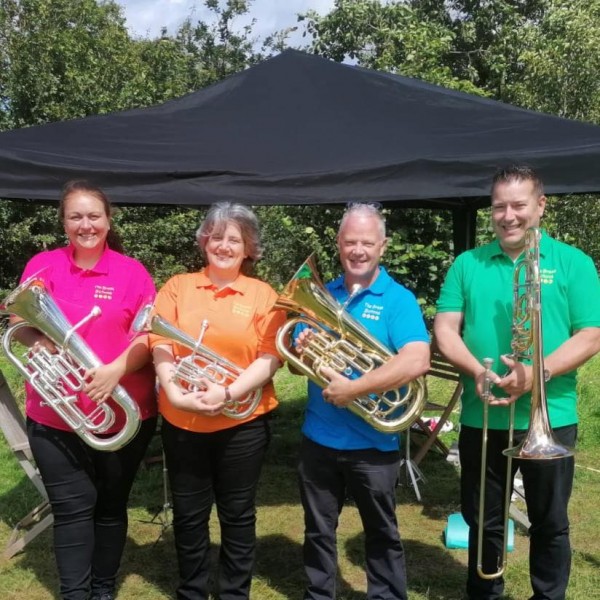 10:00am - 10:45am Brass Buttons