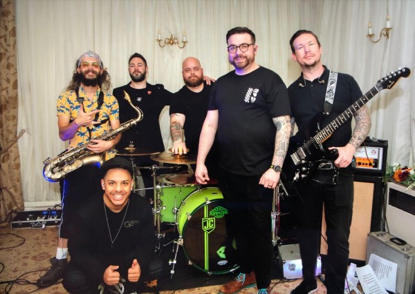 7:15pm - 8:15pm Skaburst