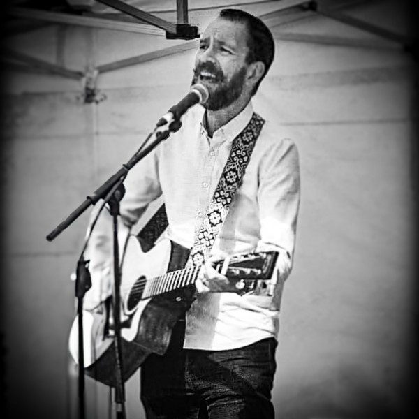 3:15 - 3:45pm Steve Edwards Solo