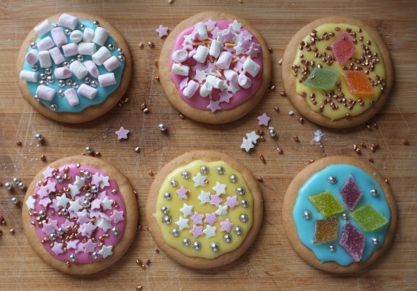 WI: Decorate your own biscuits