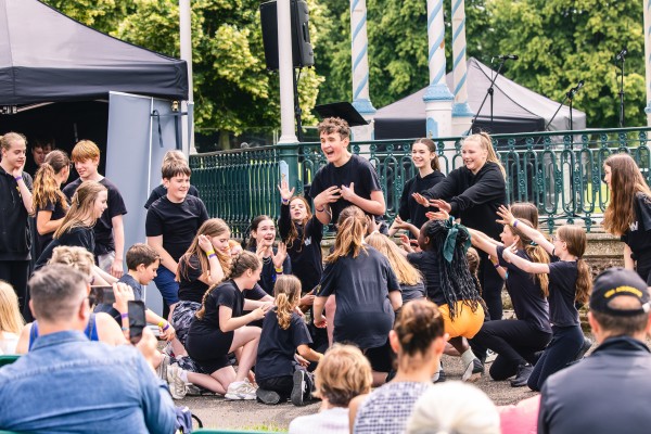 11:00–11:20am Performance by Teen Musical Theatre Group
